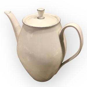 Vintage 1949 Bavaria Schirnding Qualitas Prozellan 78 Teapot with Lid /10 inches